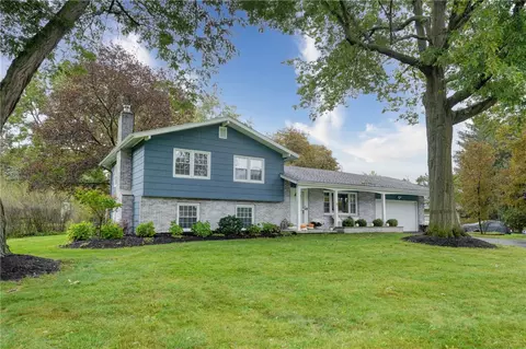 11 Stuyvesant Rd, Pittsford, NY 14534