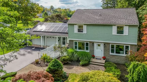 151 Salt Rd, Webster, NY 14580