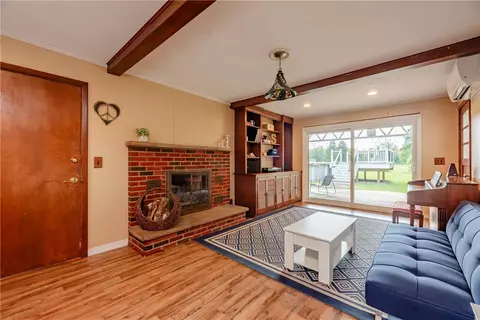 Living - 151 Salt Rd, Webster, NY 14580 photo 6 of 6