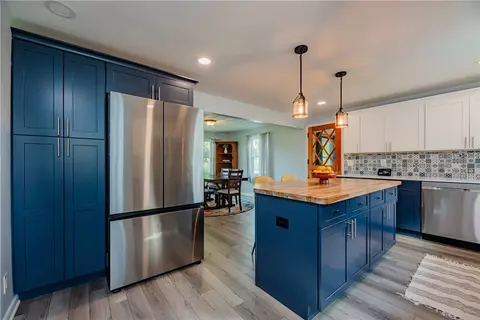 Kitchen - 151 Salt Rd, Webster, NY 14580 photo 4 of 6