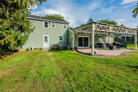 Exterior - 151 Salt Rd, Webster, NY 14580 photo 10 of 12