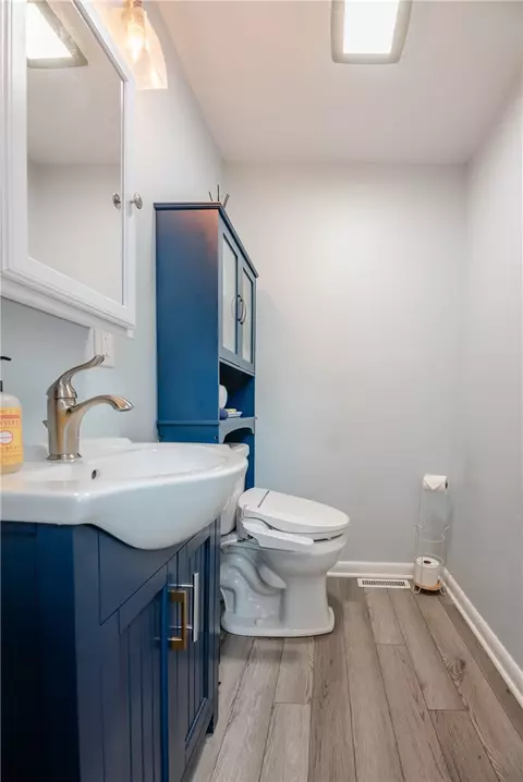 Bath - 151 Salt Rd, Webster, NY 14580 photo 1 of 3