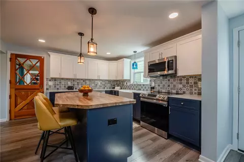 Kitchen - 151 Salt Rd, Webster, NY 14580 photo 6 of 6
