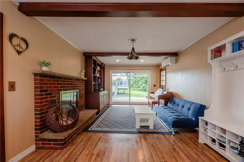 Living - 151 Salt Rd, Webster, NY 14580 photo 5 of 6