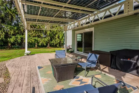 Exterior - 151 Salt Rd, Webster, NY 14580 photo 8 of 12