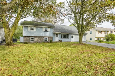652 Elmgrove Rd, Gates, NY 14606