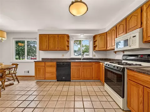Kitchen - 227 Timrod Dr, Irondequoit, NY 14617 photo 4 of 6