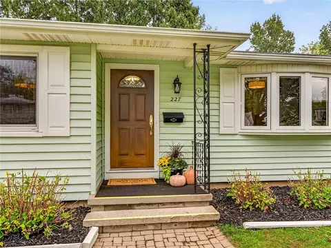 Exterior - 227 Timrod Dr, Irondequoit, NY 14617 photo 3 of 6
