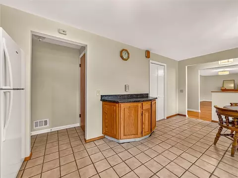 Kitchen - 227 Timrod Dr, Irondequoit, NY 14617 photo 3 of 6