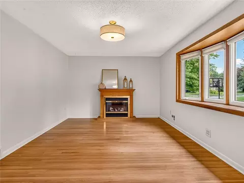 Living - 227 Timrod Dr, Irondequoit, NY 14617 photo 2 of 3