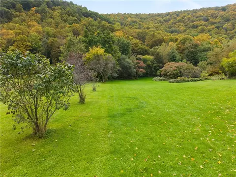 000 W Avenue Ave S, Cohocton, NY 14808