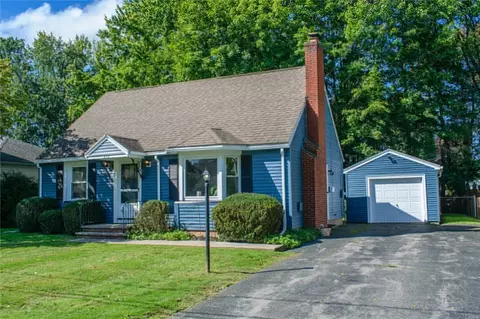 Exterior - 539 Washington Ave, Irondequoit, NY 14617 photo 2 of 2