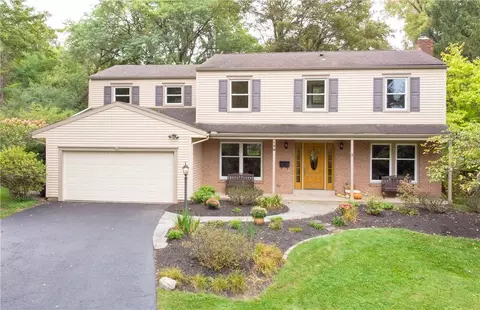 129 Winterset Dr, Rochester, NY 14625