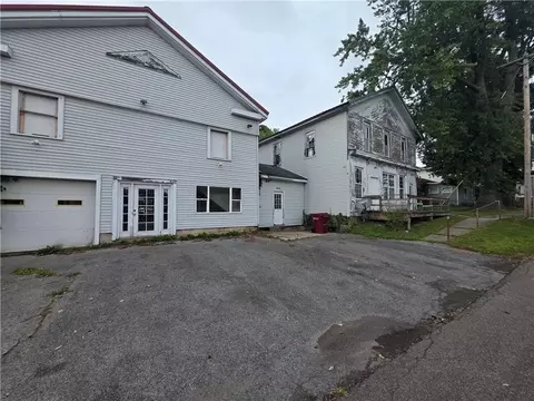 13975 Water St, Red Creek, NY 13143