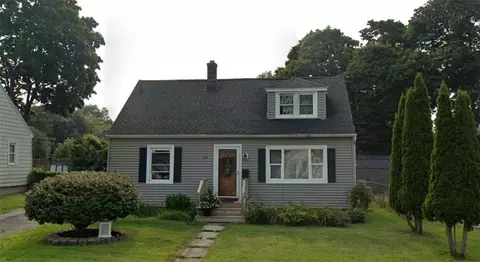 61 Newton Rd, Greece, NY 14626