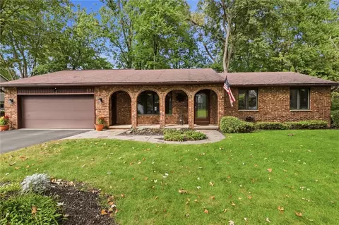 691 Finchingfield Ln, Webster, NY 14580