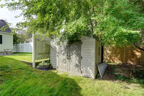 Exterior - 272 Cinnabar Rd, Irondequoit, NY 14617 photo 6 of 7