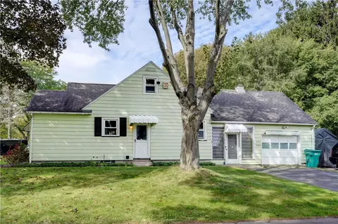 Exterior - 272 Cinnabar Rd, Irondequoit, NY 14617 photo 3 of 7