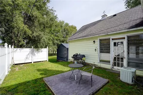 Exterior - 272 Cinnabar Rd, Irondequoit, NY 14617 photo 5 of 7