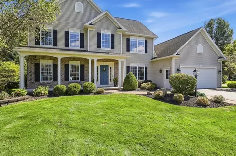 241 Haywood Gln, Victor, NY 14564