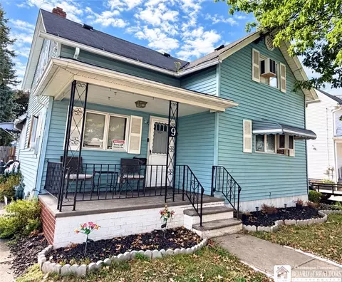 9 N Pangolin St, Dunkirk, NY 14048
