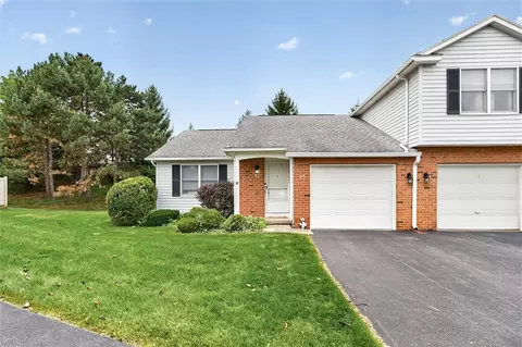 23 Flower Dale Cir, Greece, NY 14626