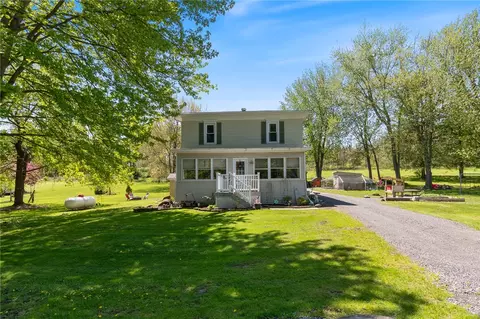 5443 Russell Rd, Marion, NY 14505