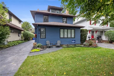 Exterior - 124 Parkside Cres, Irondequoit, NY 14617 photo 2 of 11