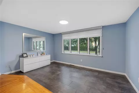 Living - 124 Parkside Cres, Irondequoit, NY 14617 photo 4 of 7