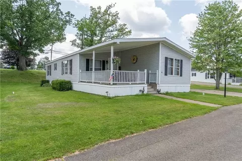 10 Hickory St, Bath, NY 14810