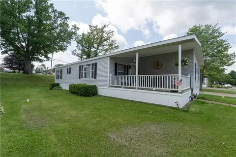 Exterior - 10 Hickory St, Bath, NY 14810 photo 8 of 9