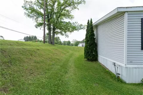 Exterior - 10 Hickory St, Bath, NY 14810 photo 3 of 9