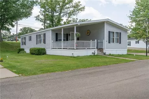 Exterior - 10 Hickory St, Bath, NY 14810 photo 7 of 9