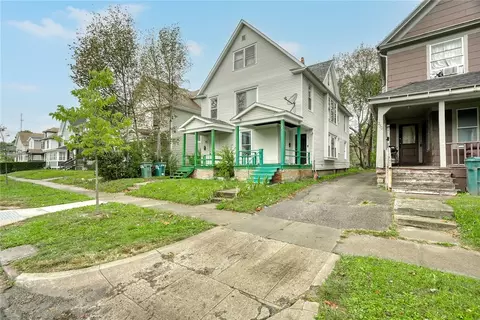224 Cedarwood Ter, Rochester, NY 14609