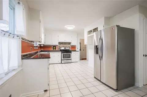 Kitchen - 281 Pardee Rd, Irondequoit, NY 14609 photo 2 of 3