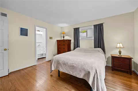Bedroom - 197 Willowen Dr, Irondequoit, NY 14609 photo 3 of 6