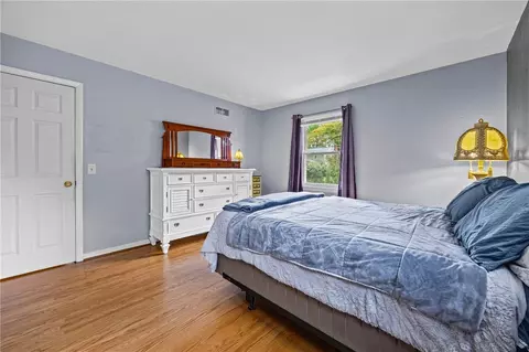 Bedroom - 197 Willowen Dr, Irondequoit, NY 14609 photo 6 of 6
