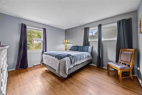Bedroom - 197 Willowen Dr, Irondequoit, NY 14609 photo 5 of 6