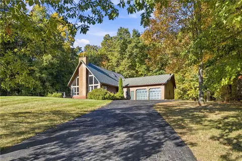 2820 Eastwoods Rd, Jerusalem, NY 14478