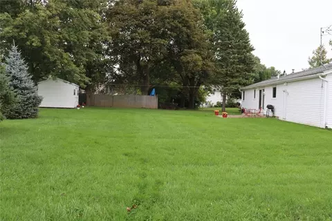 Exterior - 10 Cold Spring Cir, Gates, NY 14624 photo 3 of 5