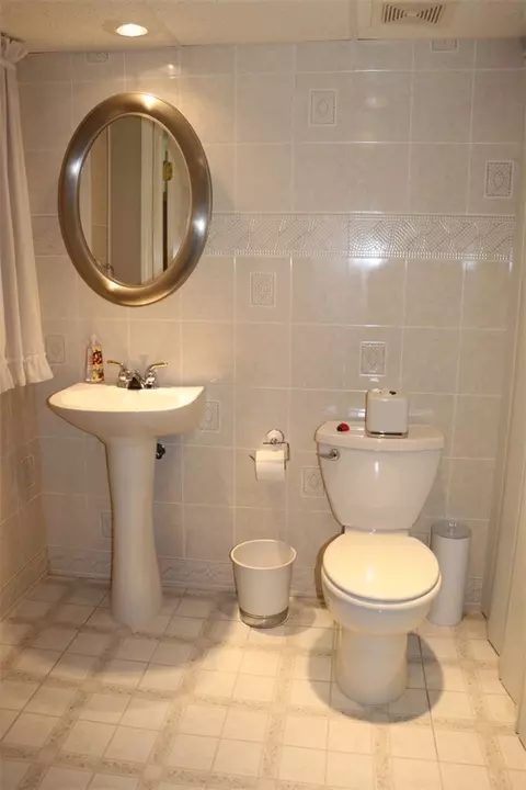 Bath - 10 Cold Spring Cir, Gates, NY 14624 photo 2 of 2