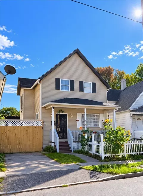 371 Weaver St, Rochester, NY 14621