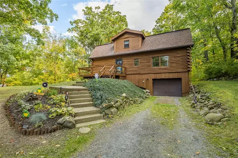 6020 Jones Rd, Canandaigua, NY 14424