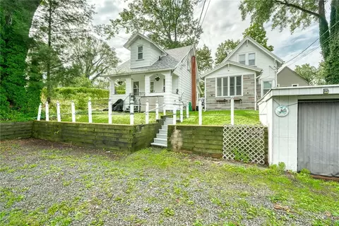 Exterior - 187 Lake, Irondequoit, NY 14617 photo 4 of 6