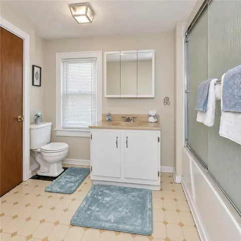 Bath - 187 Lake, Irondequoit, NY 14617 photo 4 of 5