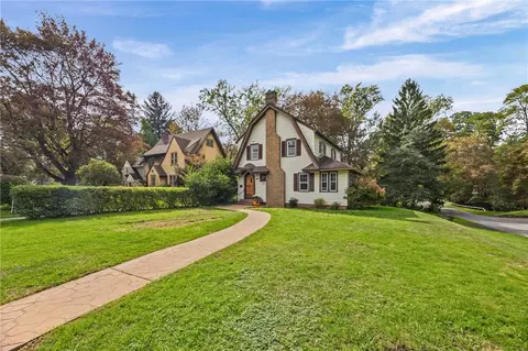 Exterior - 129 Frankland Rd, Irondequoit, NY 14617 photo 2 of 10