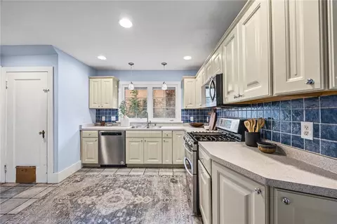 Kitchen - 129 Frankland Rd, Irondequoit, NY 14617 photo 2 of 3