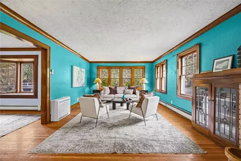 Living - 129 Frankland Rd, Irondequoit, NY 14617 photo 4 of 11