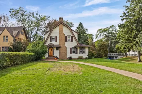 Exterior - 129 Frankland Rd, Irondequoit, NY 14617 photo 4 of 10