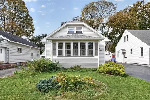 104 Castleford Rd, Greece, NY 14616